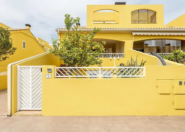 Family-Friendly Beach House Ideal For Holidays & Workers At Beach Sagunto Valencia
