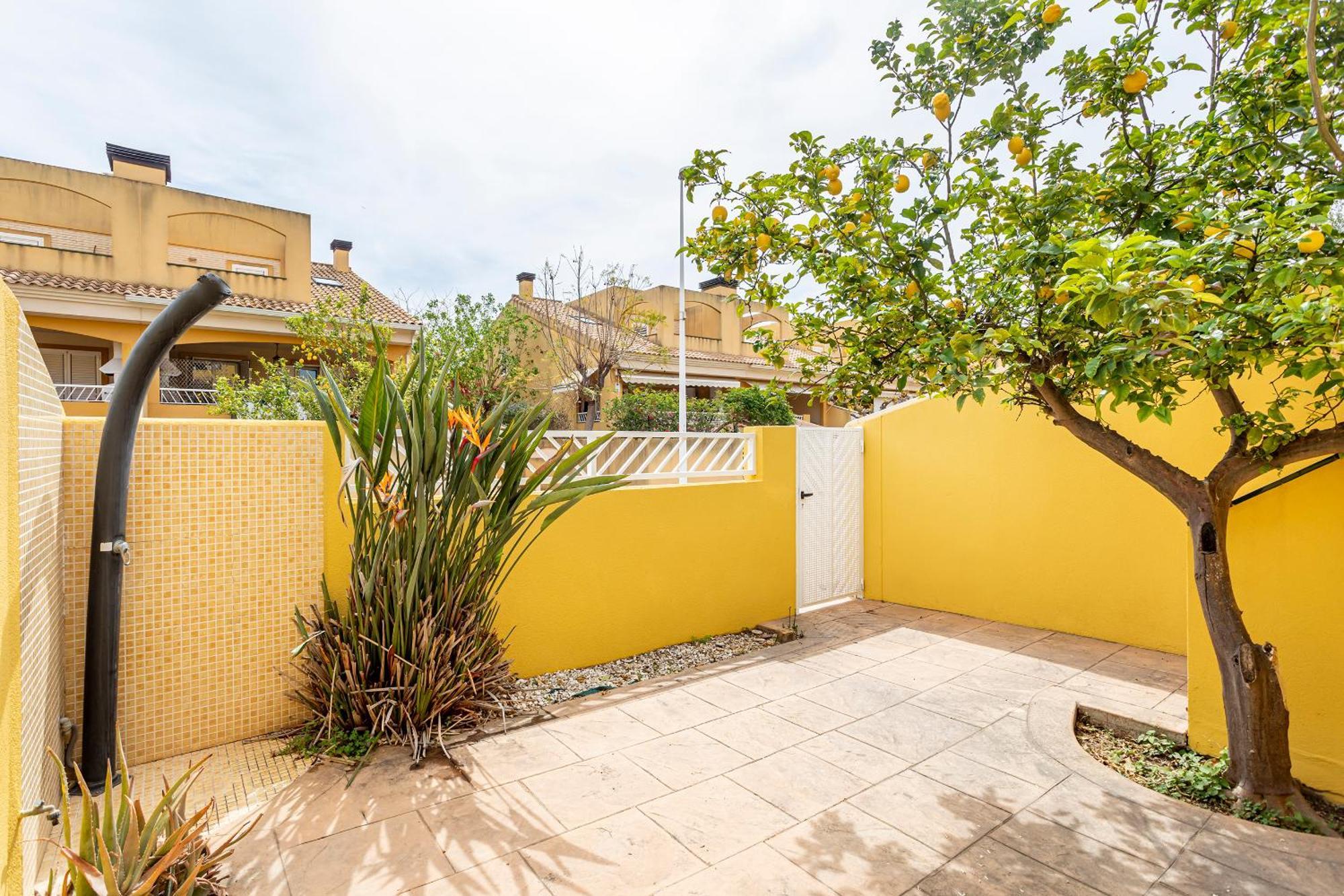 Family-friendly House Ideal For Holidays & Workers At Valencia *