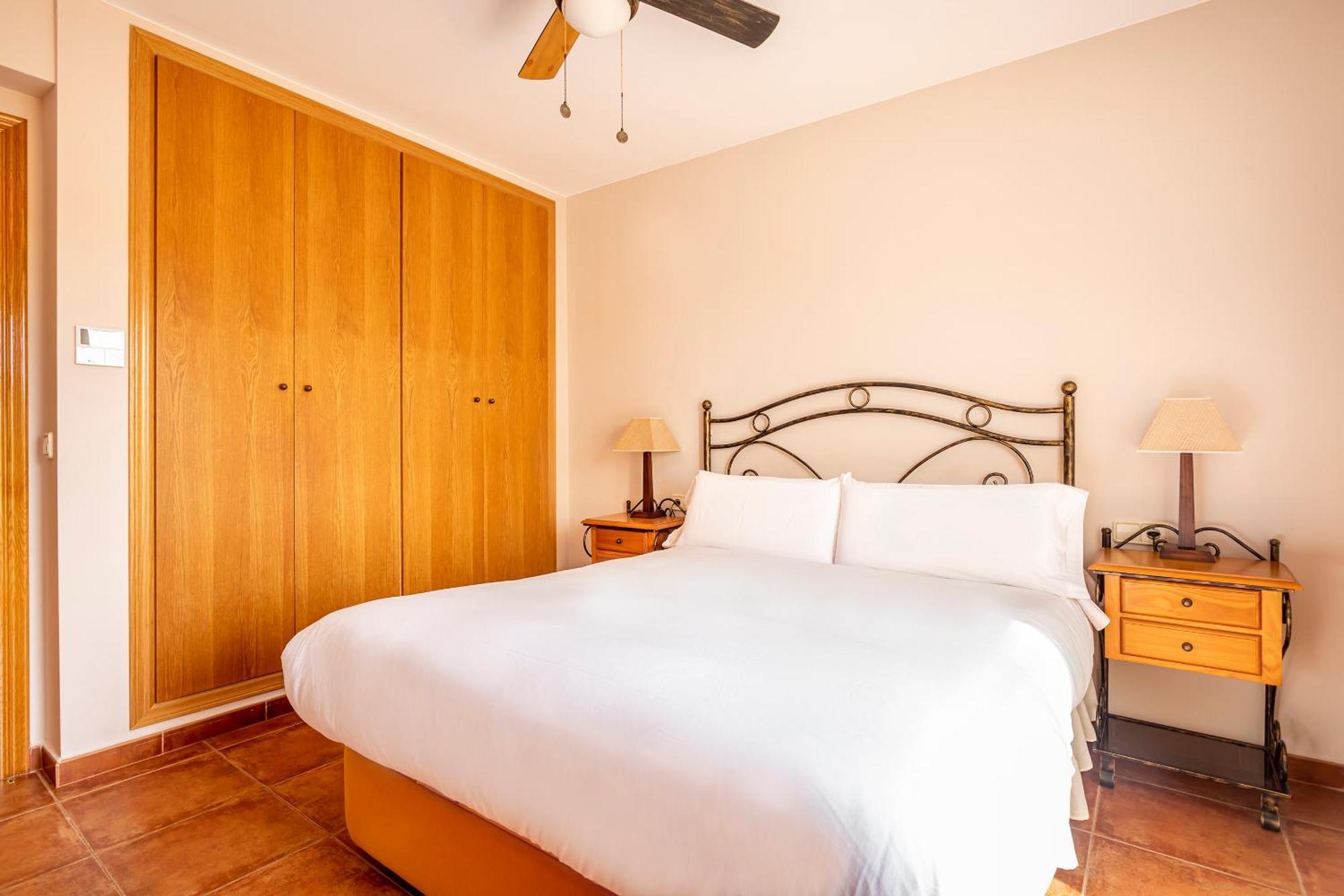 Family-friendly House Ideal For Holidays & Workers At Valencia Vakantiehuis *